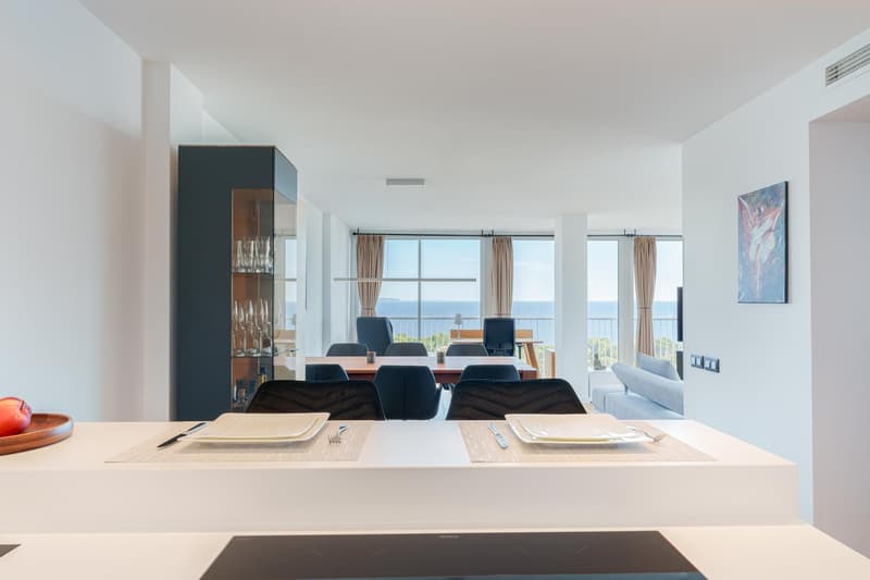 Exclusive penthouse with fantastic 180-degree sea view near the Marivent Royal Palace! (14)