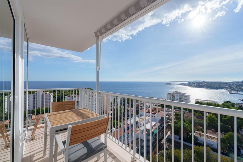 Exclusive penthouse with fantastic 180-degree sea view near the Marivent Royal Palace! (3)