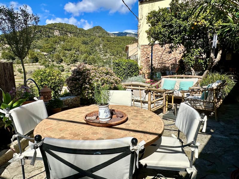 Charming townhouse in Bunyola with a dreamy view! (7)