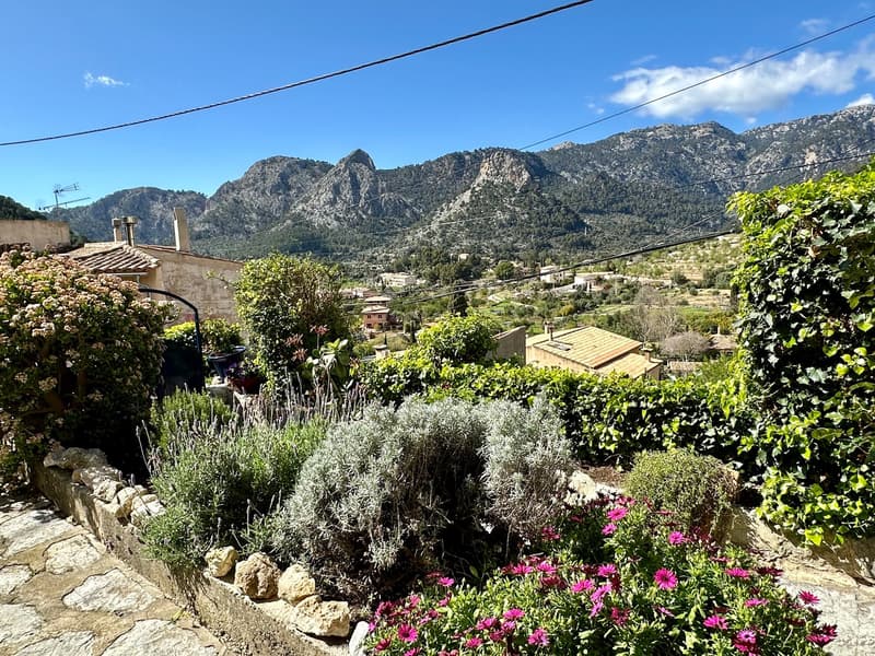Charming townhouse in Bunyola with a dreamy view! (6)