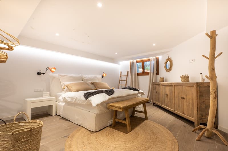 Dream property on the first sea line with landlord license (9)