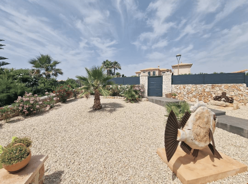 Dream villa on the first sea line in Cala Murada (2)