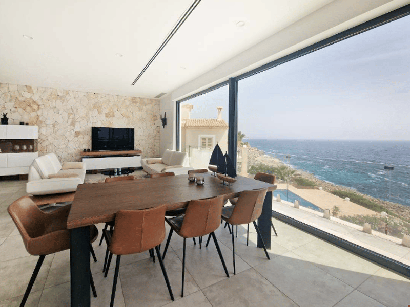 Dream villa on the first sea line in Cala Murada (3)
