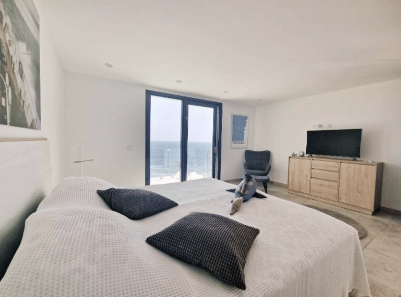 Dream villa on the first sea line in Cala Murada (8)