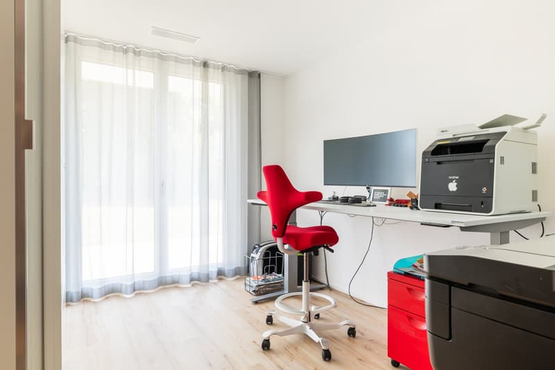 Hochwertig & komfortabel – Ihr neues Zuhause mit Gartenterrasse zum Oeschbach hin (4)