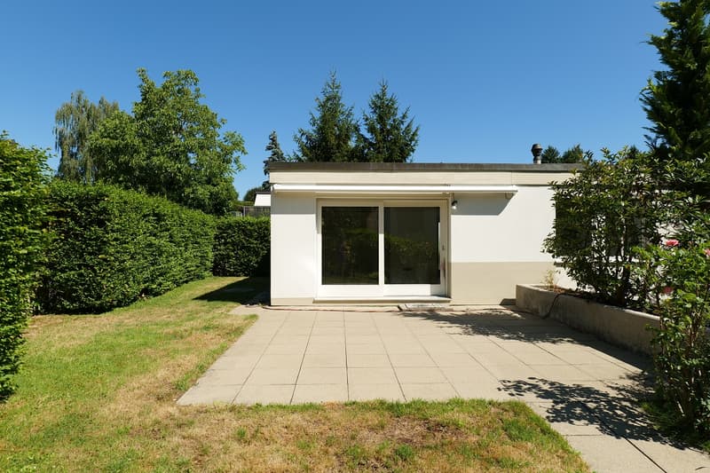 Living on the popular Bruderholz in Bottmingen (3)