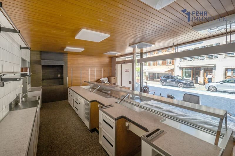 Fehr Immobili - Proprietà residenziale e commerciale situata in centro (2)