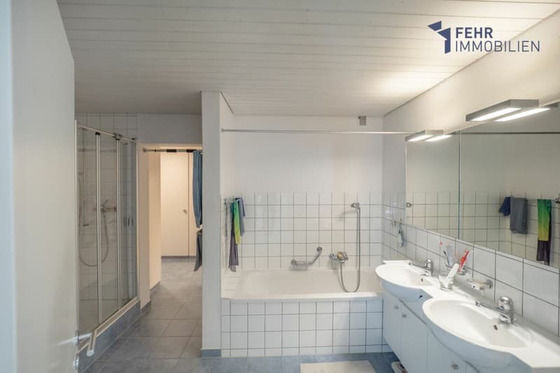 Fehr Immobilien - 4½-Zi.-Terrassenappartement mit herrlicher Aussicht (10)