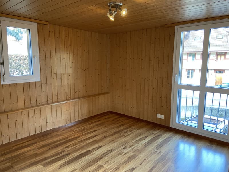 Grosszügige 6.5-Zimmer-Wohnung mit grosser Terrasse und Garten (9)