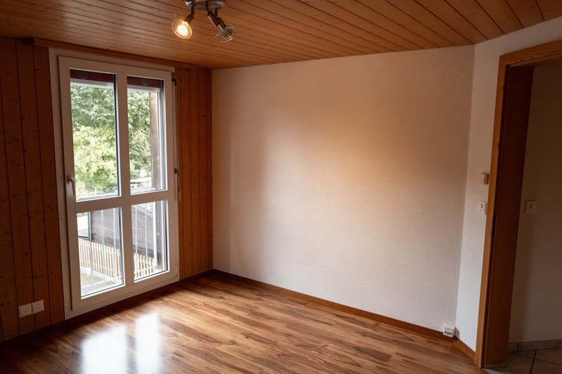 Grosszügige 6.5-Zimmer-Wohnung mit grosser Terrasse und Garten (8)