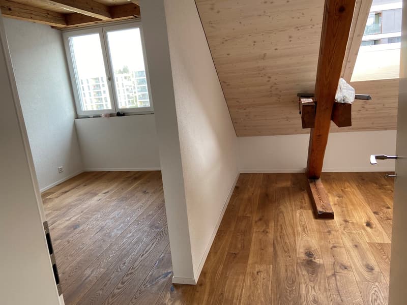 Charmante 2.5-Zimmer-Dachwohnung mit Galerie und Balkon in Liebefeld (16)