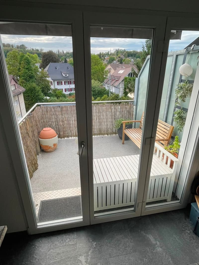 Charmante 2.5-Zimmer-Dachwohnung mit Galerie und Balkon in Liebefeld (8)