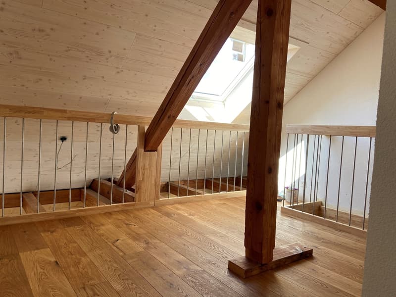 Charmante 2.5-Zimmer-Dachwohnung mit Galerie und Balkon in Liebefeld (14)