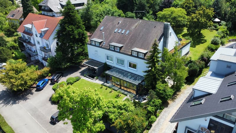 Beautiful hotel estate with 18 rooms and 2 additional apartments in top location of Badenweiler (2)