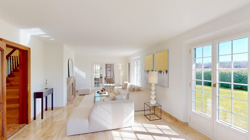 Idyllic country house with panoramic views, large garden and garage in Lupsingen (2)