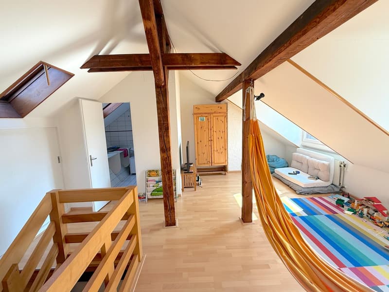 Charming 8-room city house with city garden in a popular location in the heart of the Wettstein quarter (11)