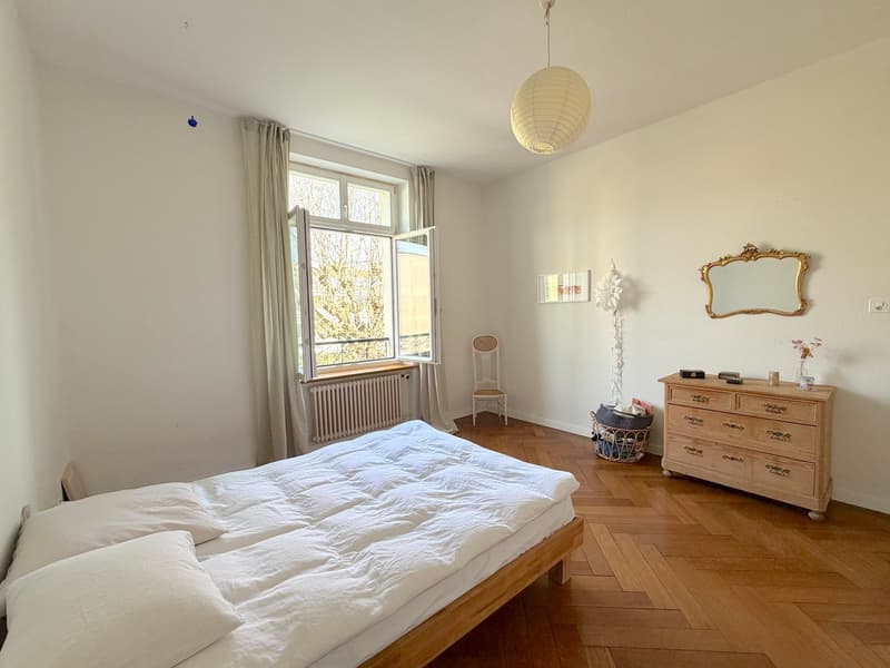 Charming 8-room city house with city garden in a popular location in the heart of the Wettstein quarter (6)