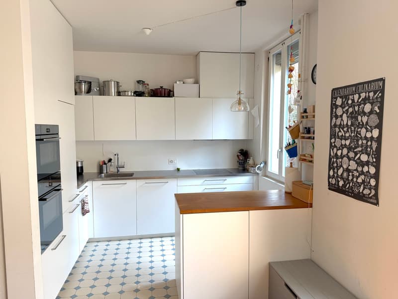 Charming 8-room city house with city garden in a popular location in the heart of the Wettstein quarter (3)
