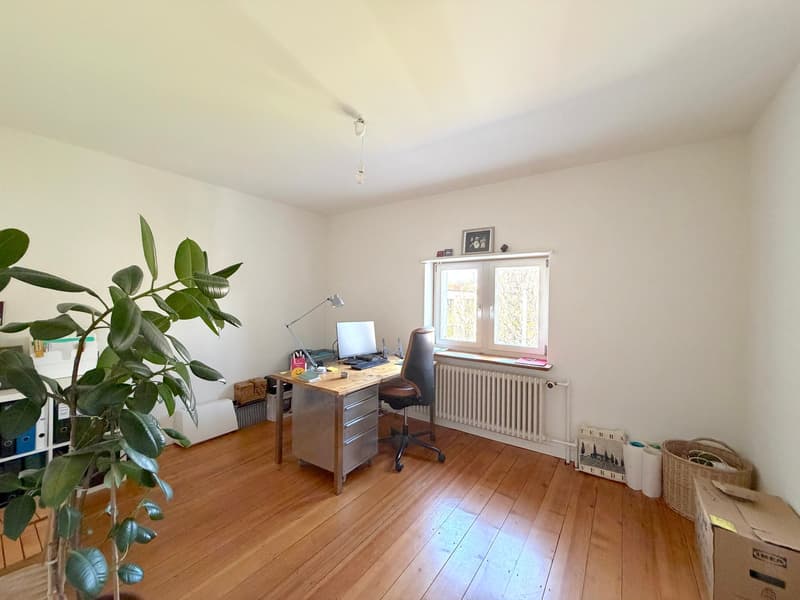 Charming 8-room city house with city garden in a popular location in the heart of the Wettstein quarter (9)