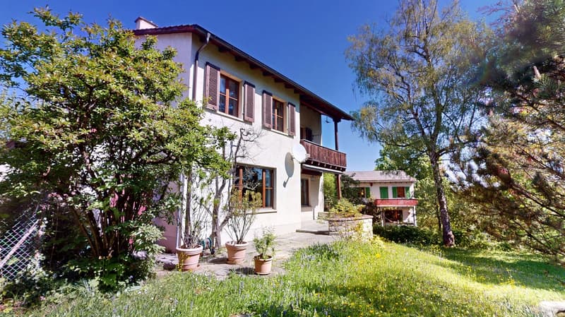 Charming single-family house with idyllic garden paradise in the sought-after Bruderholz quarter (3)