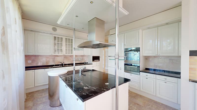 Stylish 284sqm attic apartment with lift, two underground parking spaces, three balconies, and private sauna (3)