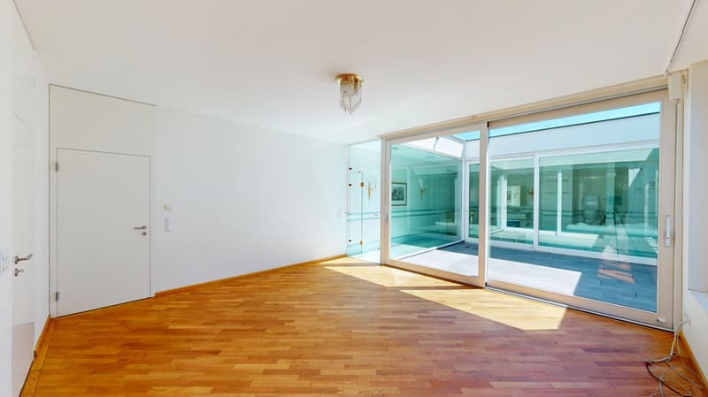 Stylish 284sqm attic apartment with lift, two underground parking spaces, three balconies, and private sauna (8)