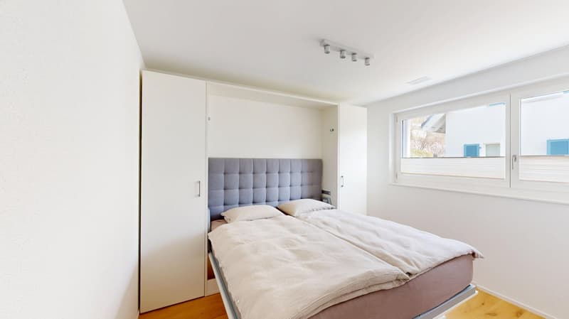Maison familiale de 6,5 pièces lumineuse avec piscine et trois garages dans un emplacement de vue panoramique de 180 degrés de premier choix (12)