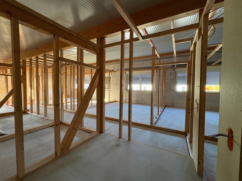 Modern and high-quality commercial property with expanded ground floor and flexible raw construction upper floor (10)