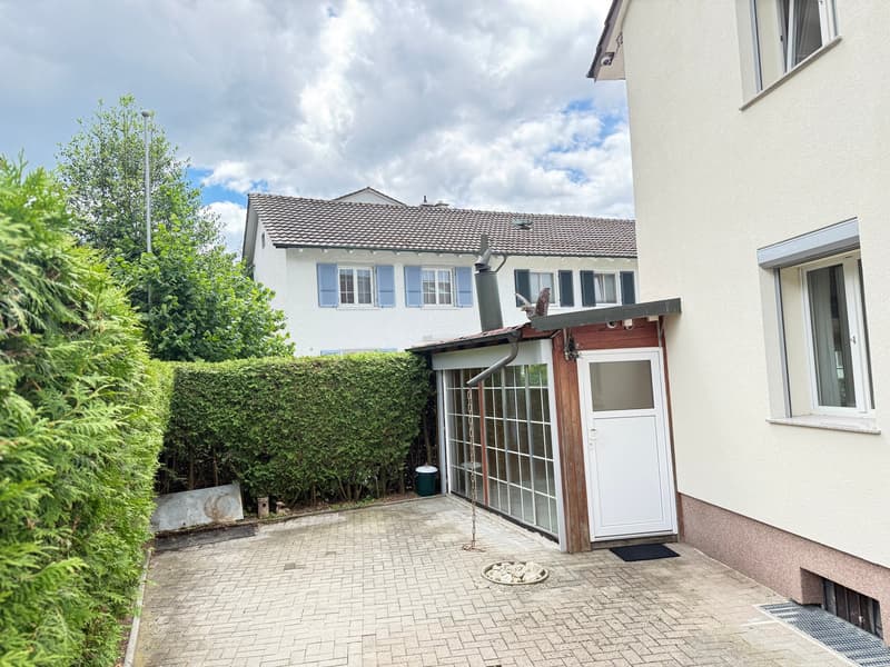 Casa a schiera di 5 locali con ampio giardino invernale in zona residenziale familiare (11)