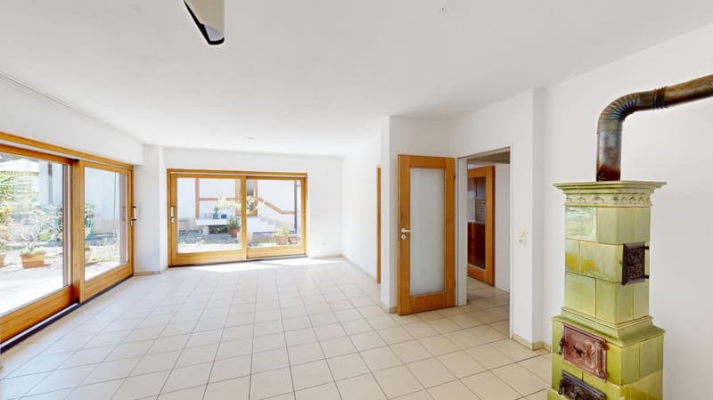 Rümmingen: Große Doppelhaushälfte mit schönem Garten, drei Stellplätzen und sep. Einliegerwohnung(en (7)