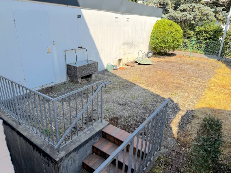 Haltingen: Erweiterbares Familiyhome mit grossem Garten und Garage zum Modernisieren (12)