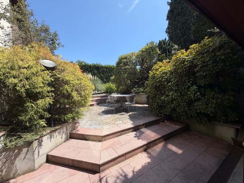 Binningen : Grosszügige 6,5 Zimmer - Villa mit Wintergarten u. Indoorpool (13)