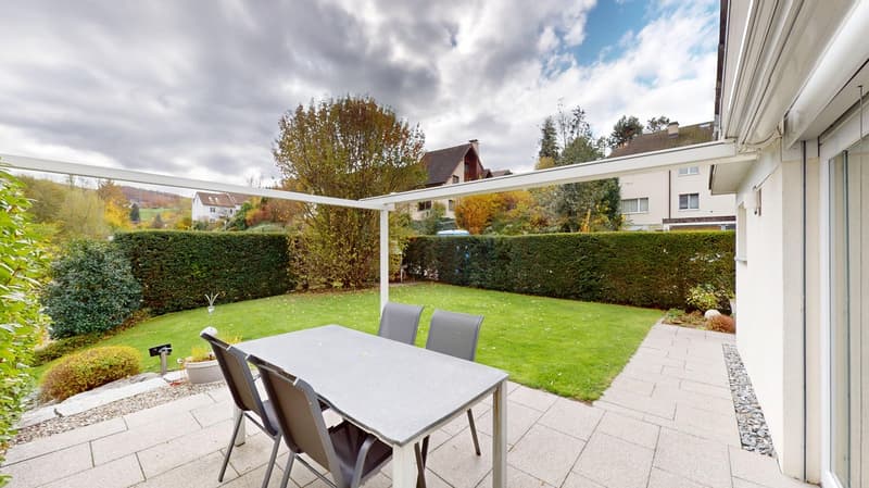 Kernsaniertes , Familienfreundliches 6.5 Zi. EFH auf sonnenverwöhnter Parzelle mit schönem Garten (2)