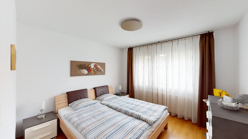Kernsaniertes , Familienfreundliches 6.5 Zi. EFH auf sonnenverwöhnter Parzelle mit schönem Garten (9)