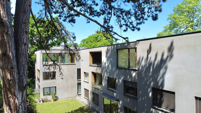 Representative 284qm Attika-Wohnung mit Lift zwei TG-Plätzen drei Balkonen und eigener Sauna (1)