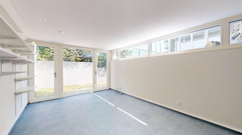 Einzigartige 8,5 Zimmer Split-Level-Villa mit Pool grossem Garten und einem Panoramaausblick (6)