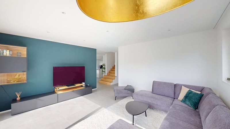 Lichtdurchflutetes 6,5 Zi-Family-Home mit Pool u. drei Garagen an bester 180 Grad- Panorama-Aussicht (5)