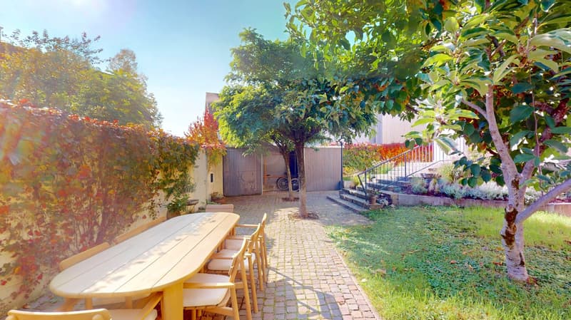 Historischer Charme trifft modernes Design Kernsanierte Villa in Altweil mit 346 m² Wohnfläche (14)