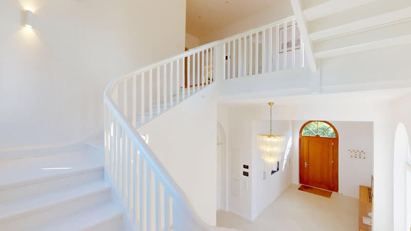 Historischer Charme trifft modernes Design Kernsanierte Villa in Altweil mit 346 m² Wohnfläche (6)