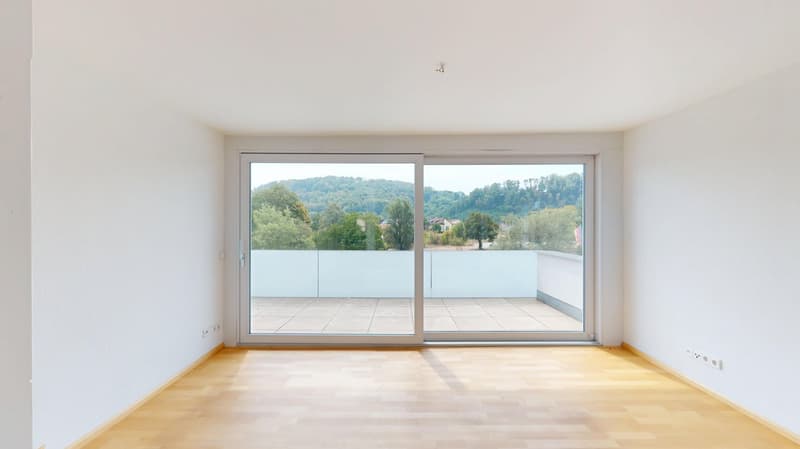 Ihre private Wohlfühloase: Grosszügiges 2-Parteienhaus mit Naturpool & Lounge-Garten (9)