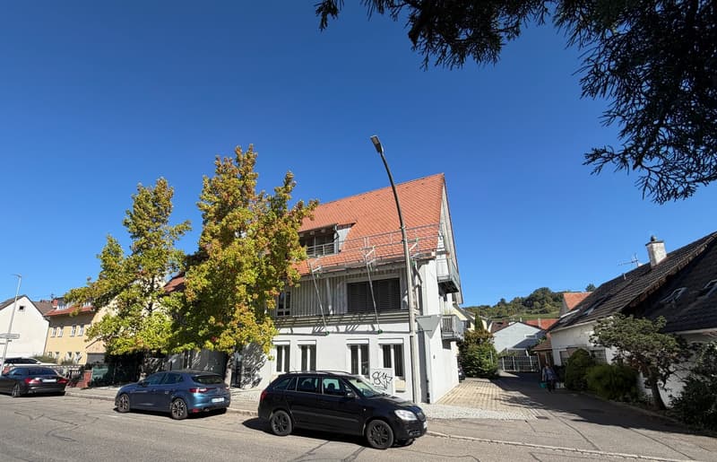 Altweil: Attraktive 3,5 Zi. Maisonette Wohnung mit Balkon, Einbauküche u. Stellplatz (1)