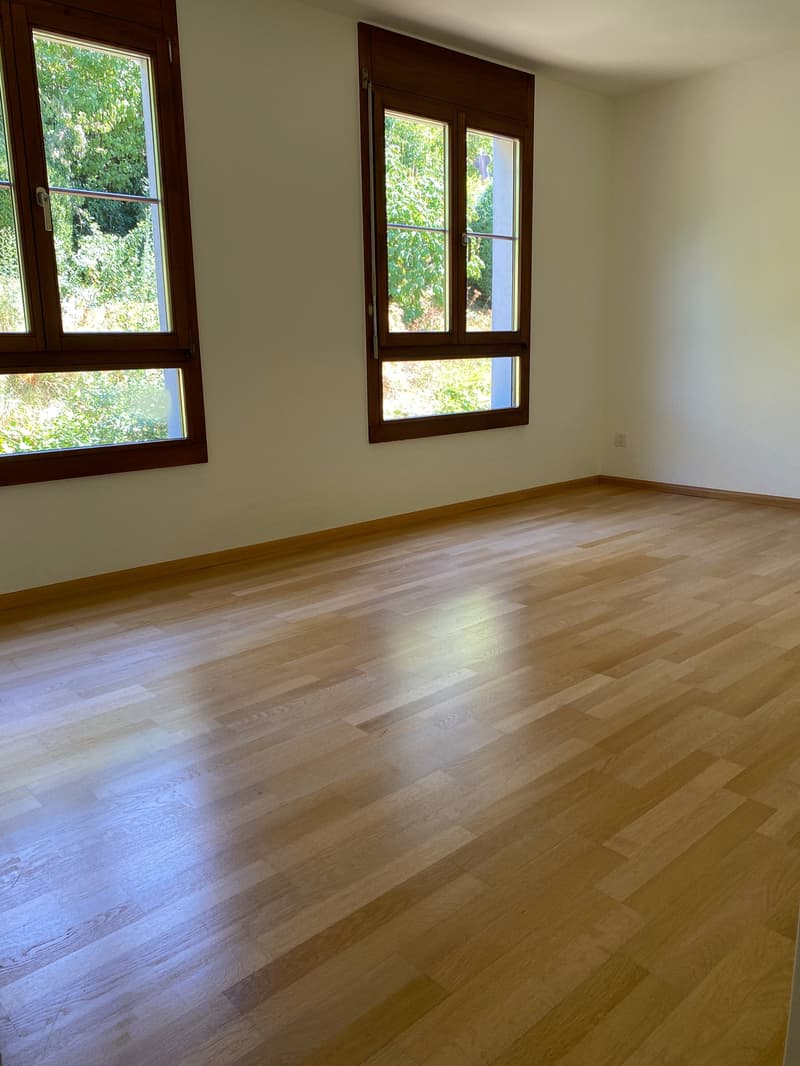 Bright 3.5-room apartment in Binningen with balcony (8)