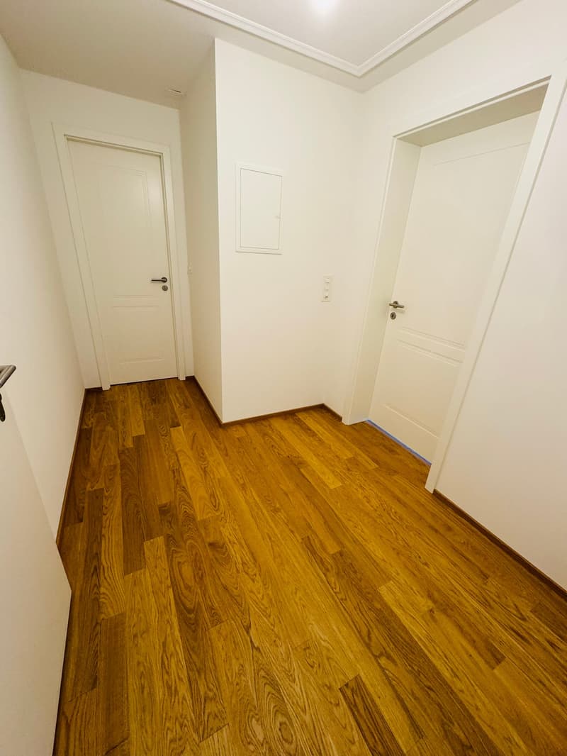Charming 2-room old building apartment in a good location (4)