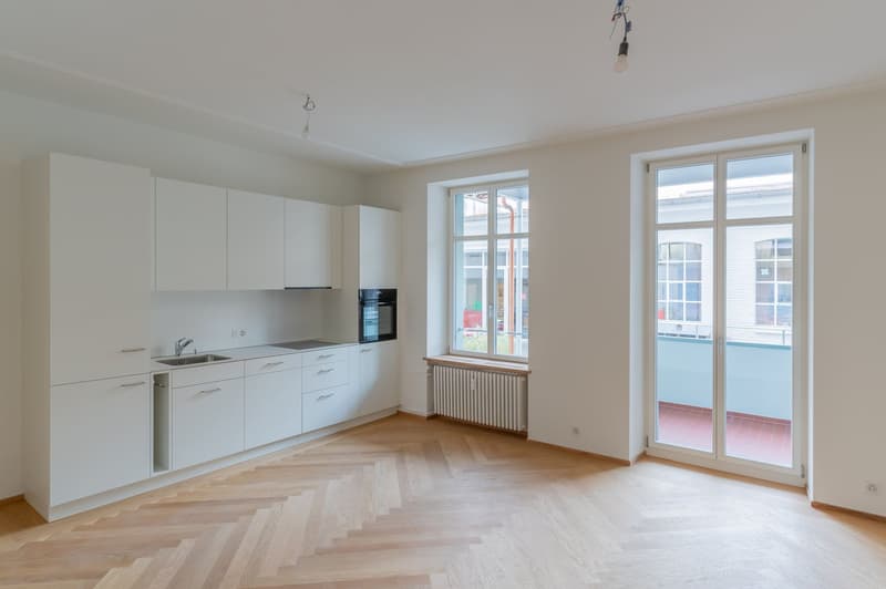 Charmante und gemütliche 3-Zimmer-Altbauwohnung mit Balkon (3)