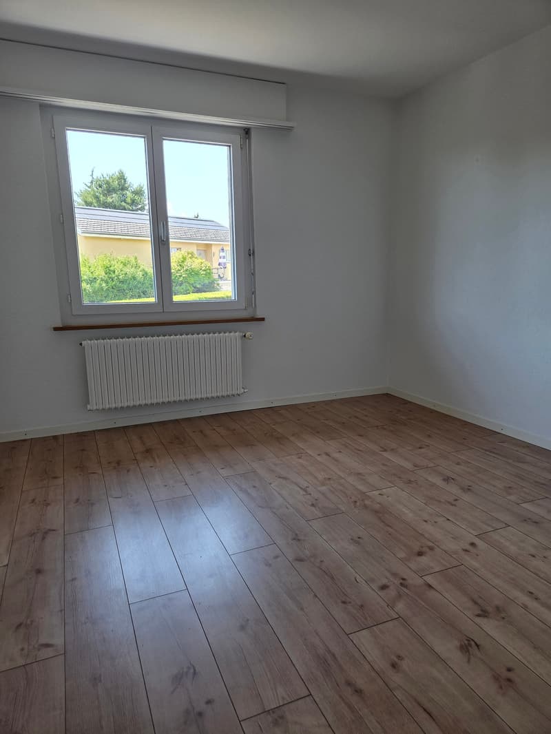 Cozy 3.5-room apartment in Jegenstorf – quiet location with balcony (4)
