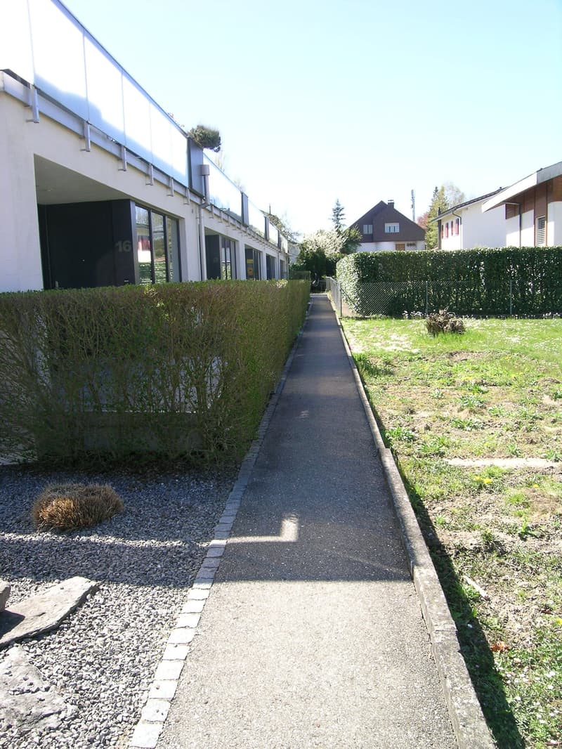 Modernes 4.5-Zimmer-Reihenhaus in Biberist (2)