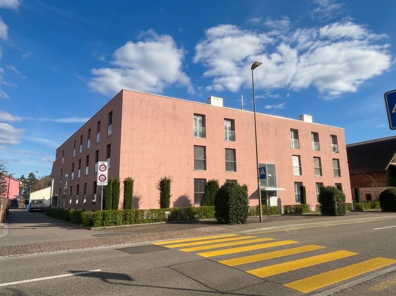 Grosszügige, lichtdurchflutete 4.5-Zimmerwohnung an zentraler Lage (15)