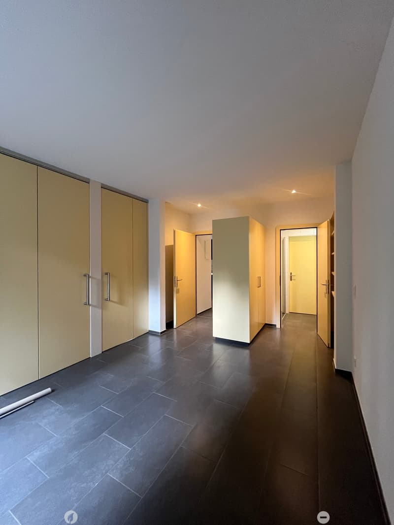 Renovierte 2.5-Zimmer-Altbauwohnung / Appartement rénové de 2,5 pièces (5)