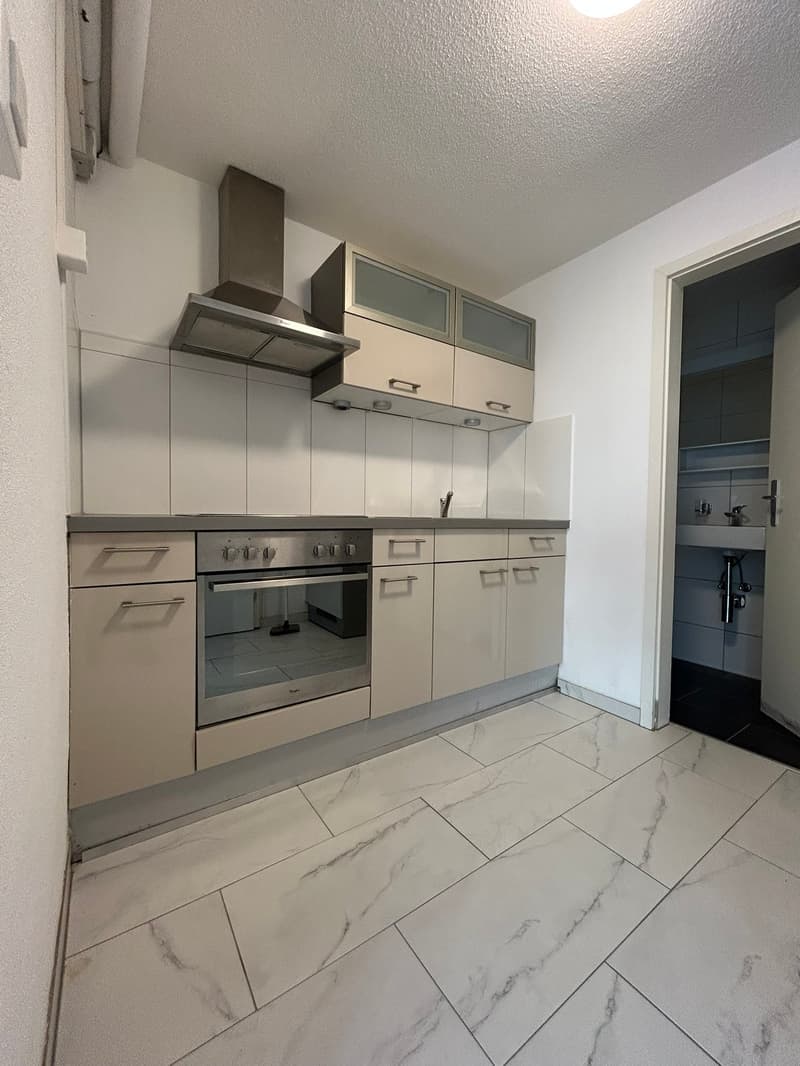 Espace commercial à louer au sous-sol – Lengnau, Solothurnstrasse 16 (3)
