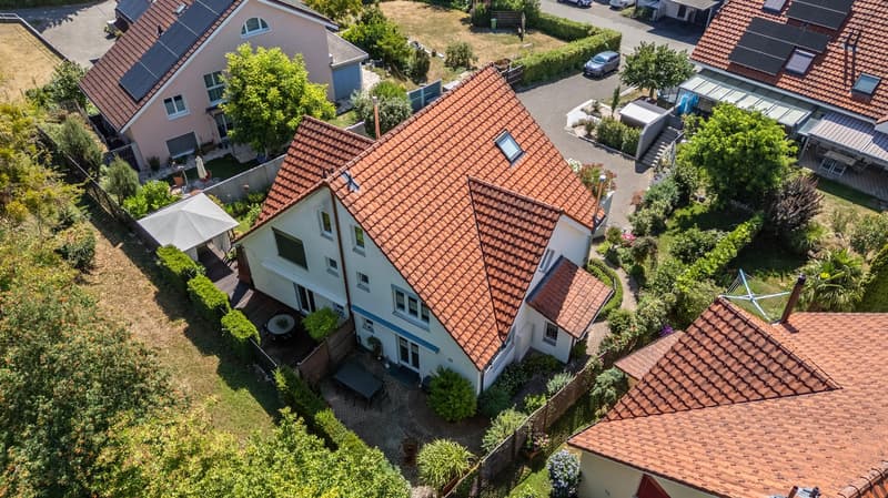 Maison mitoyenne bien entretenue dans un quartier calme (2)